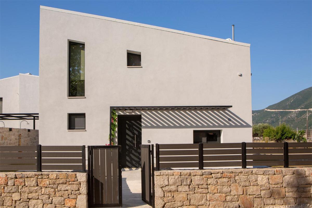 Seascape Villas Vassiliki - Beachfront Villas Екстер'єр фото